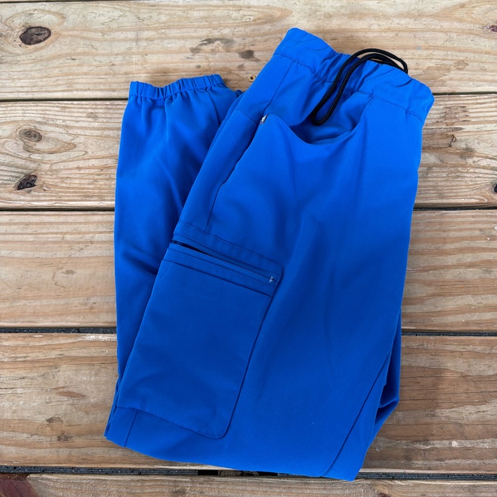 Figs, technical collection, size medium, blue jogger, style, scrub pants